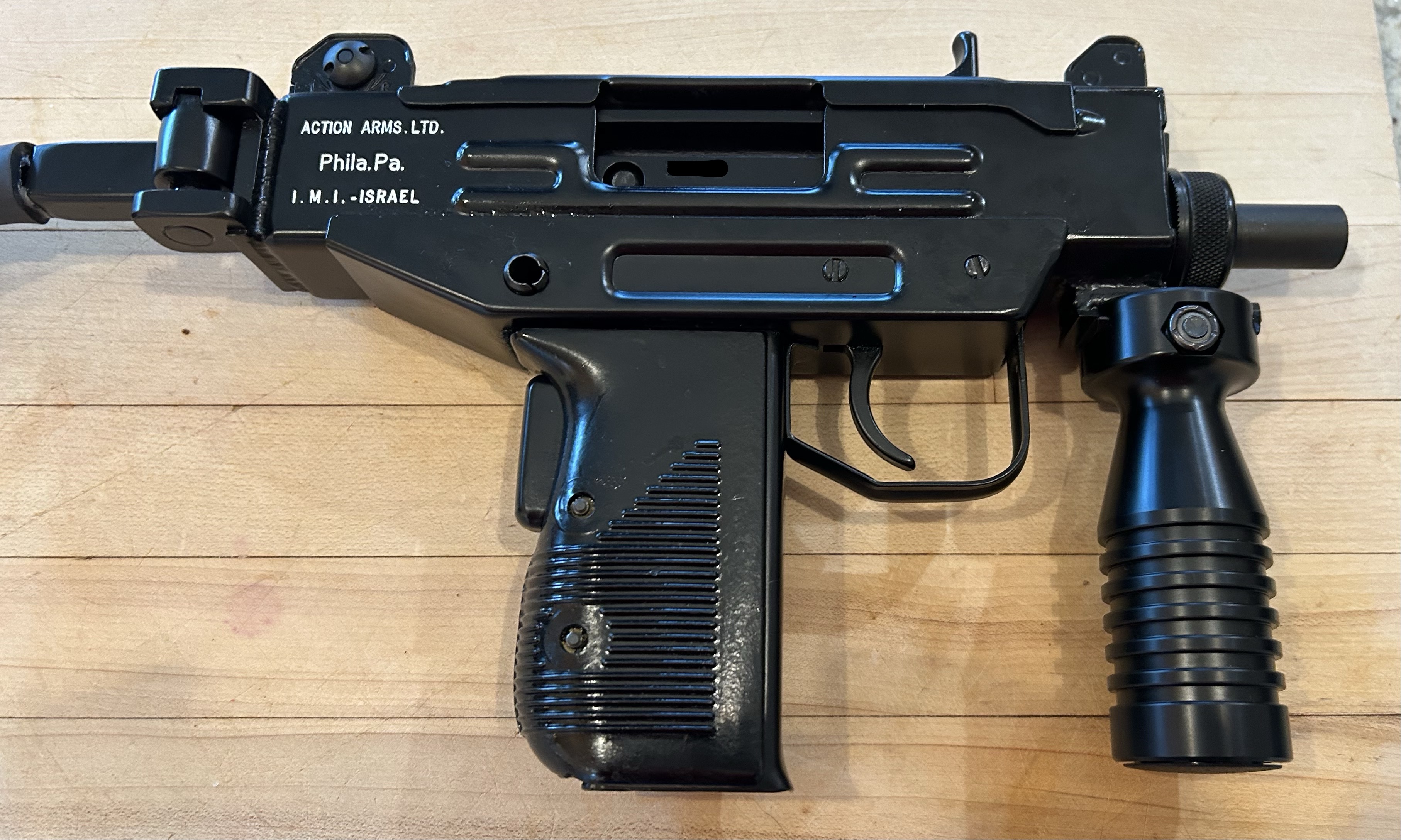 IMI Micro Uzi with B&G bolt