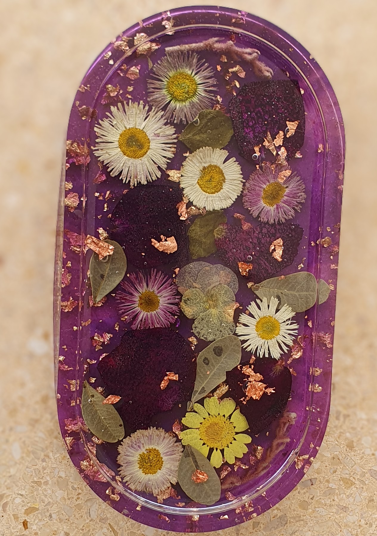 Porta-copos de resina com flores