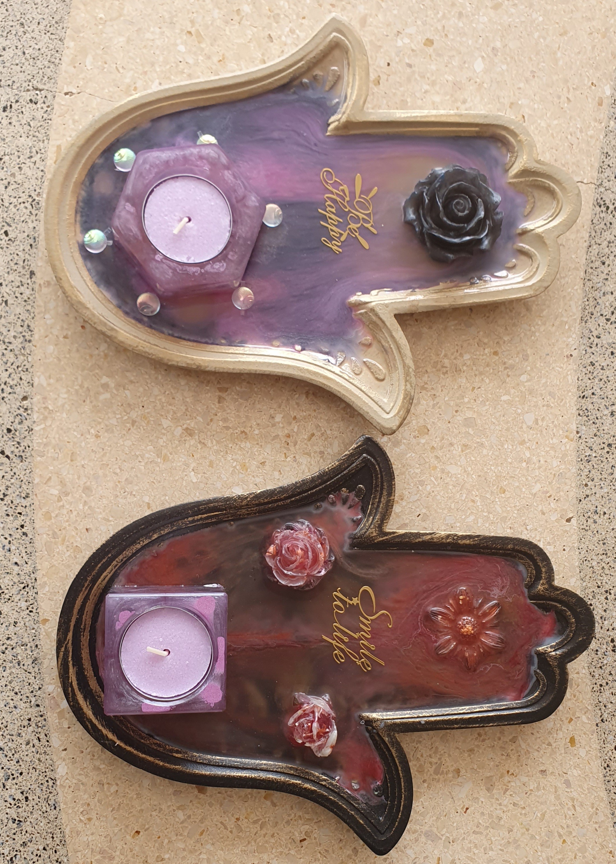 Porta-vela em Resina com Decoração de Mão