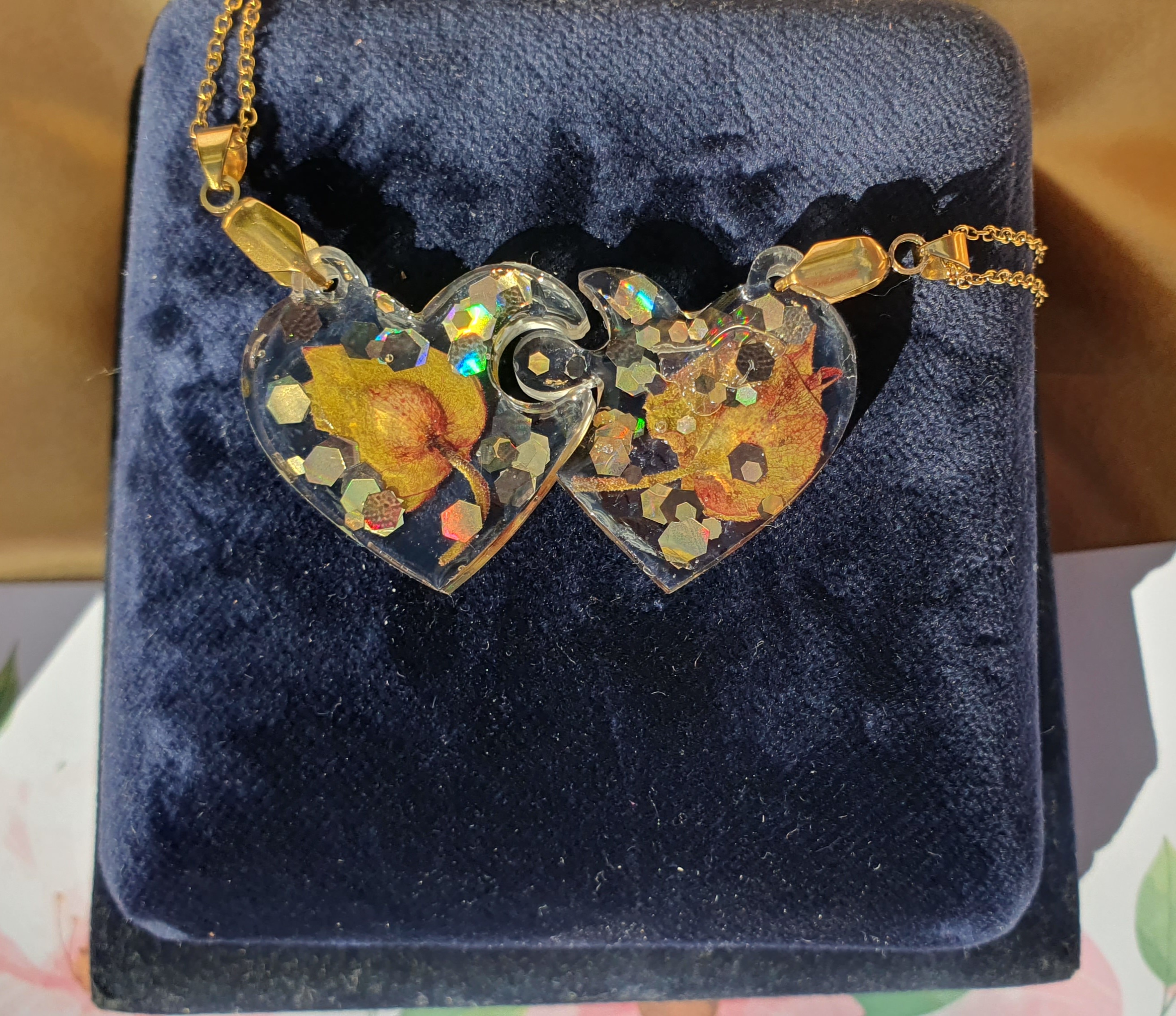 Colar com pingentes de coração