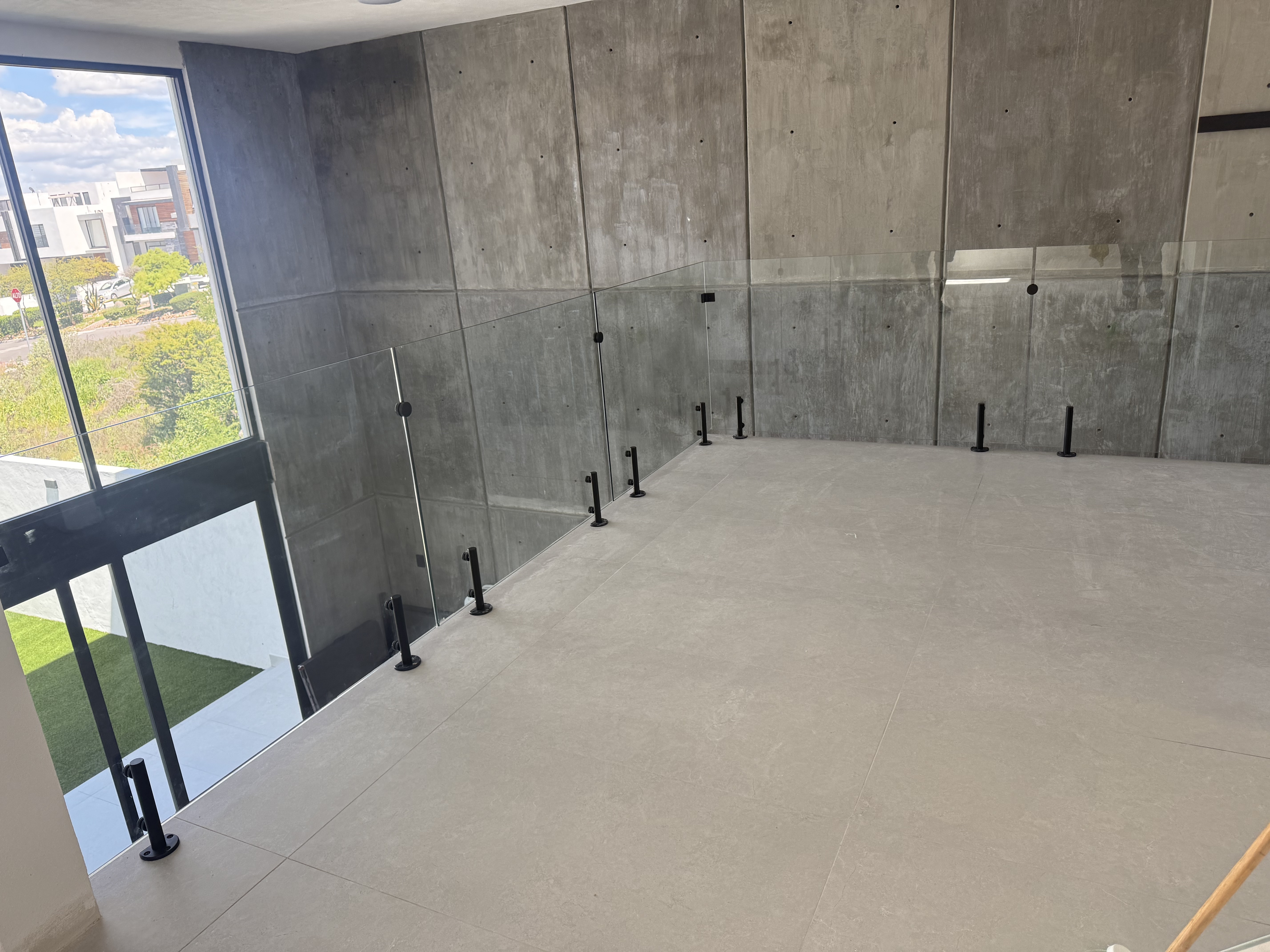 Canceles para baño y Barandales de cristal templado