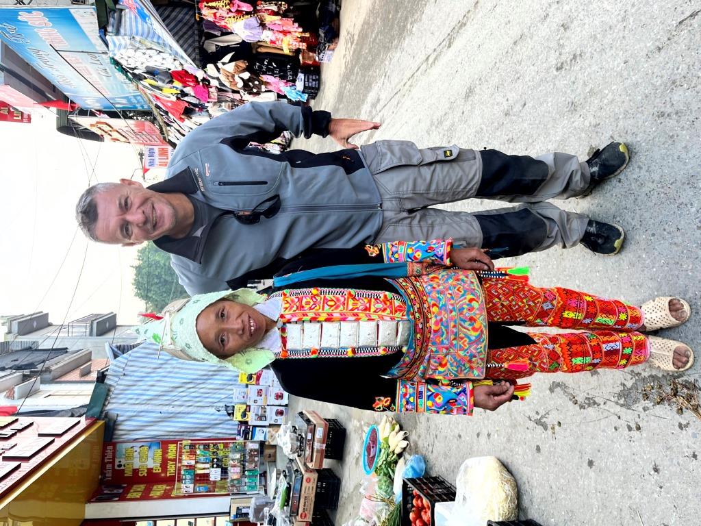 Dao San Sunday market - VISIT - 1/2 day