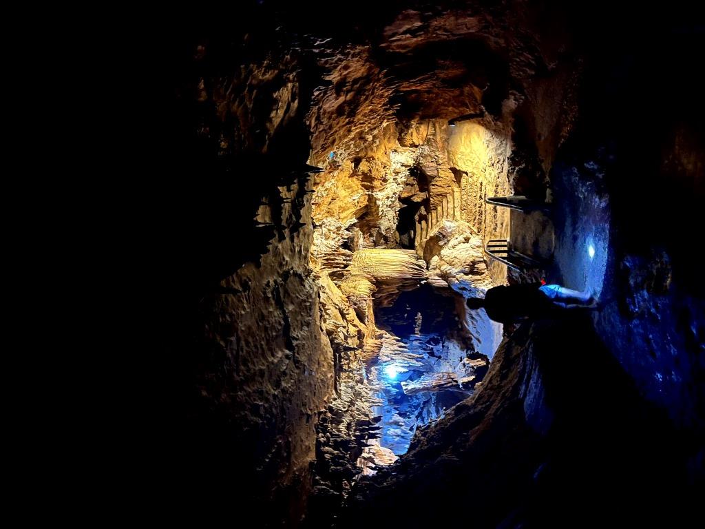 Tien Son - Cave VISIT  - 1/2 day