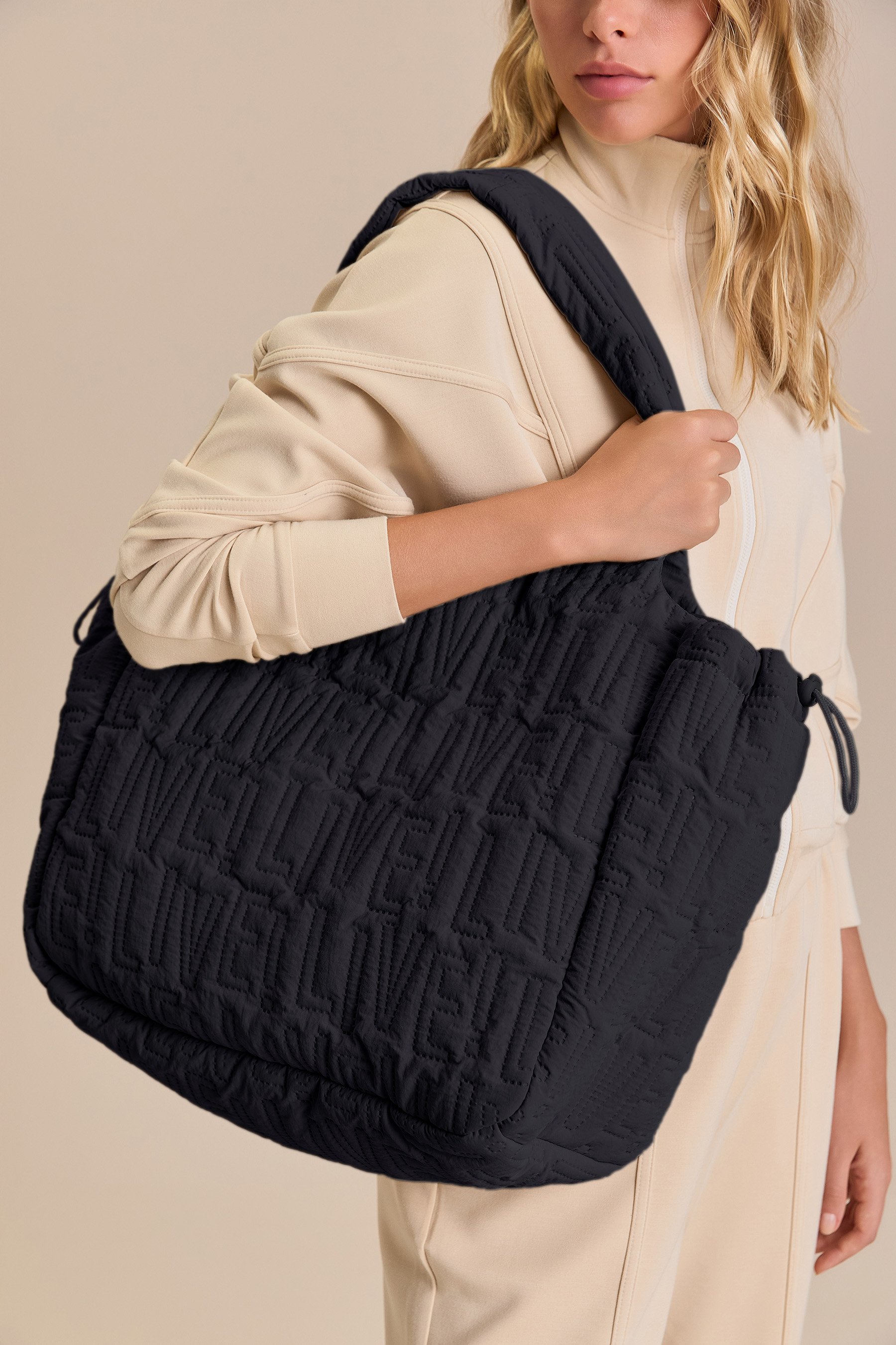 Signature LIVE! Bag Tote