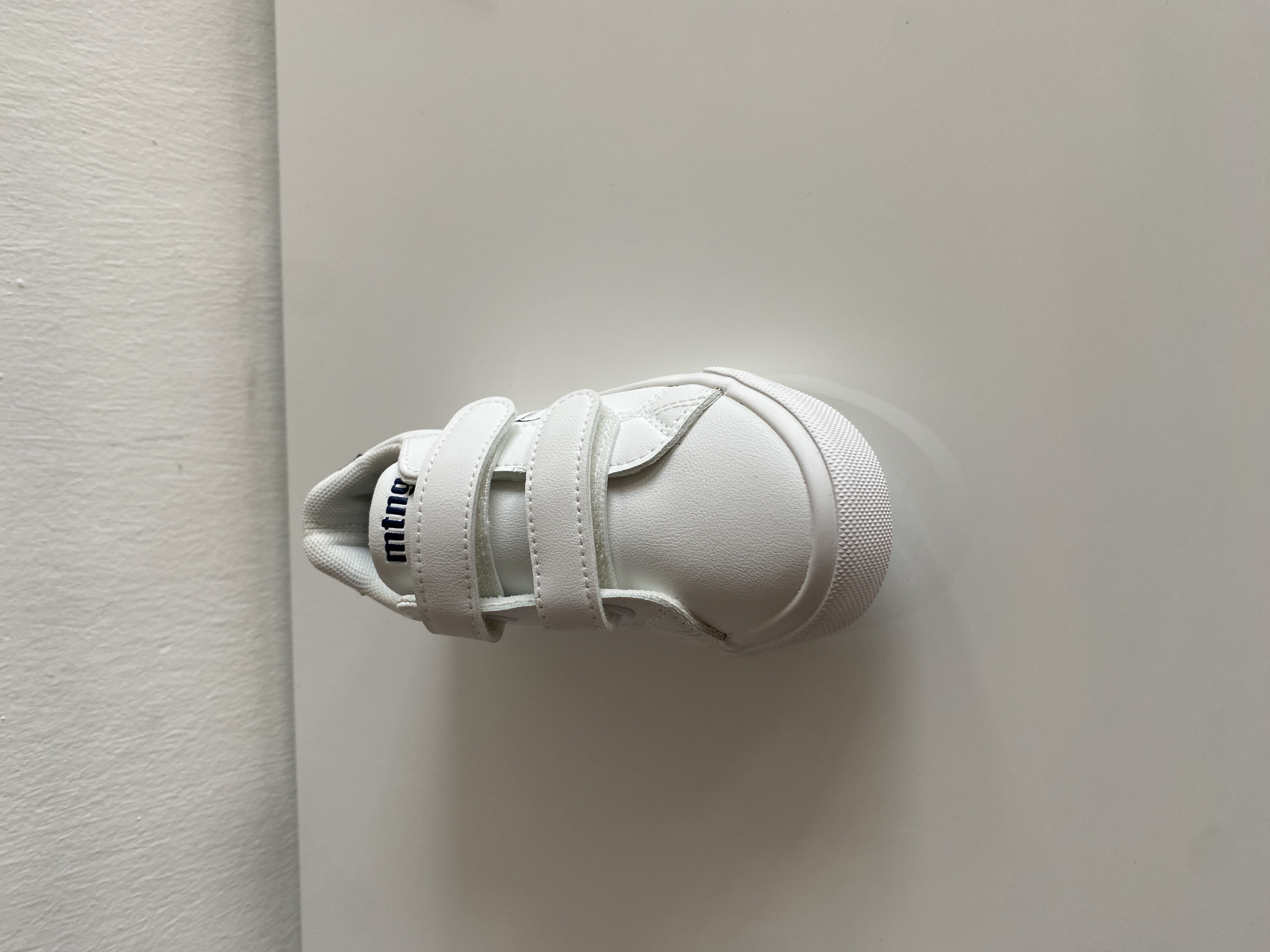 MTNG TENIS BLANCO VELCRO