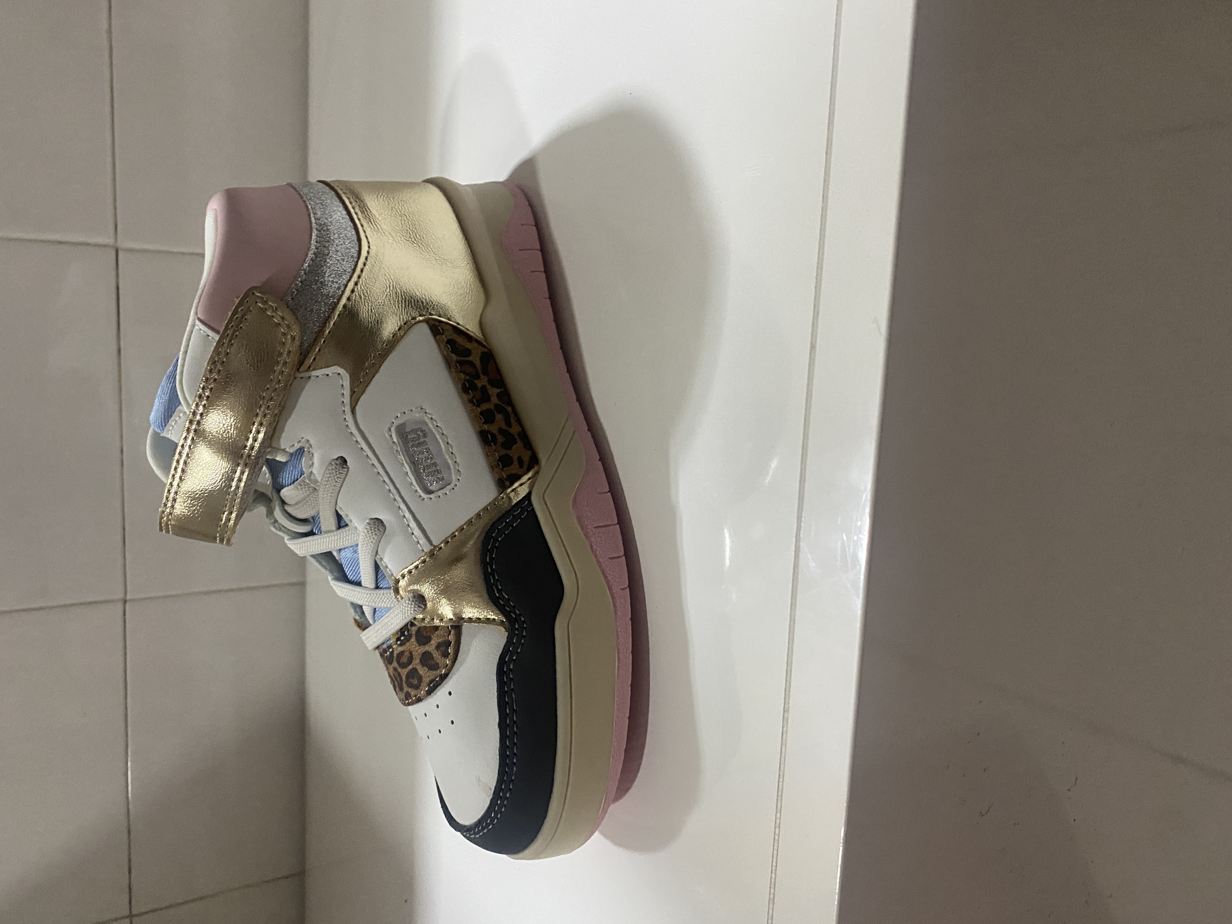 Zapatilla deportiva de moda