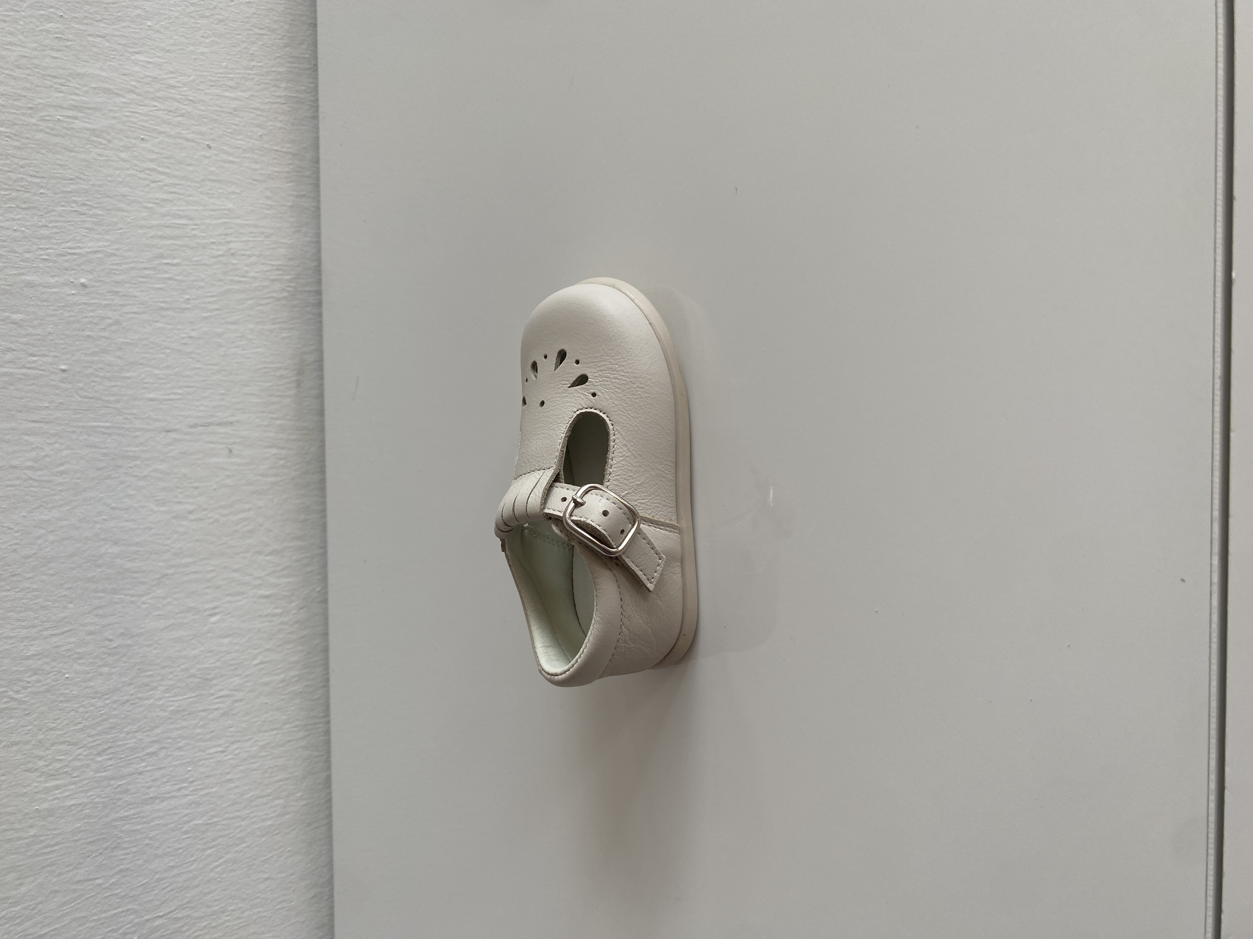 ZAPATO ANDANINES BLANCO CON HEBILLA