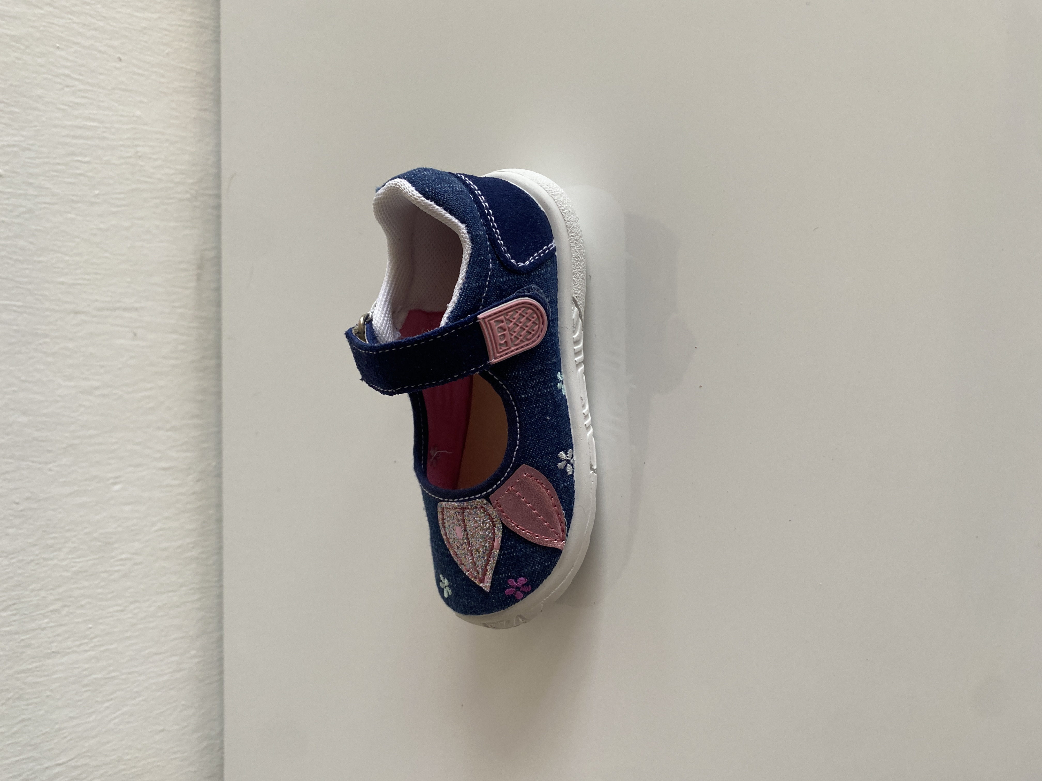 ZAPY TEJANO CON DETALLES ROSAS