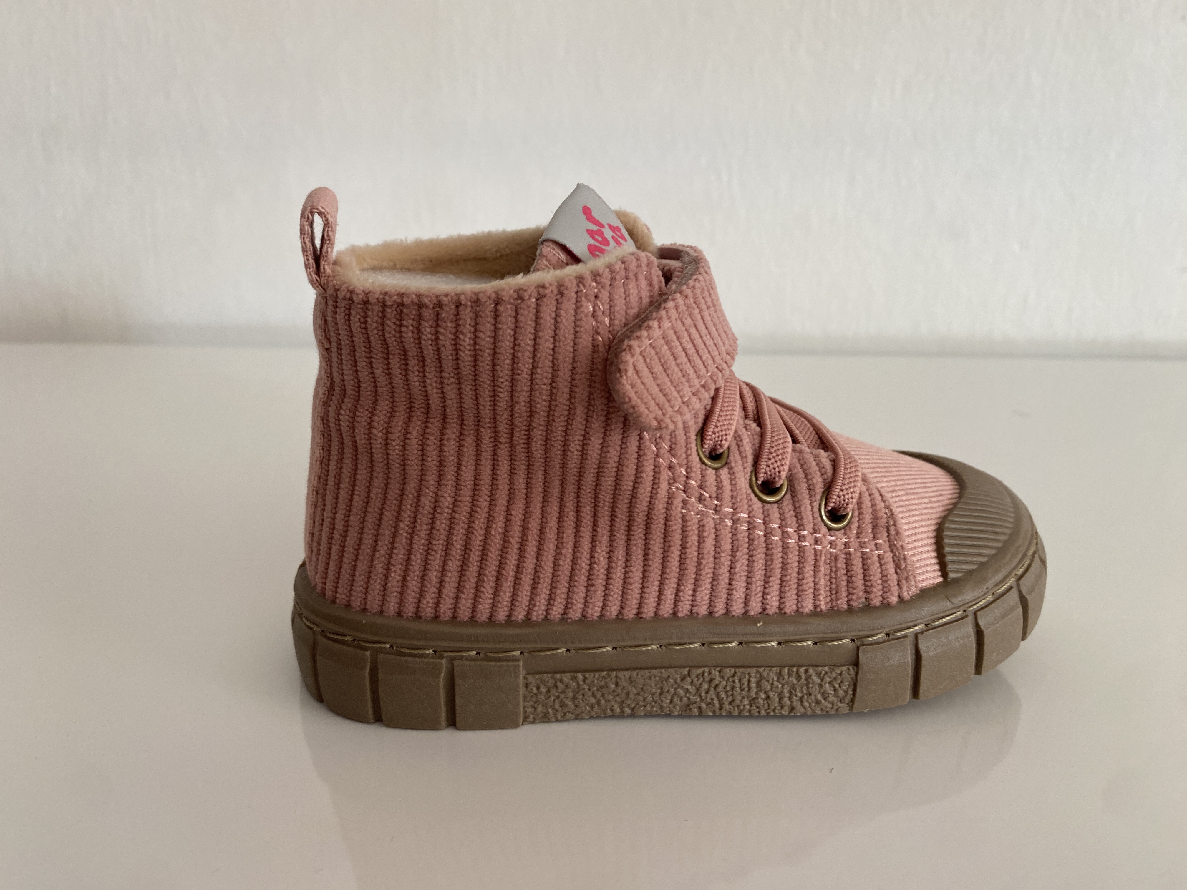 Botín infantil rosa