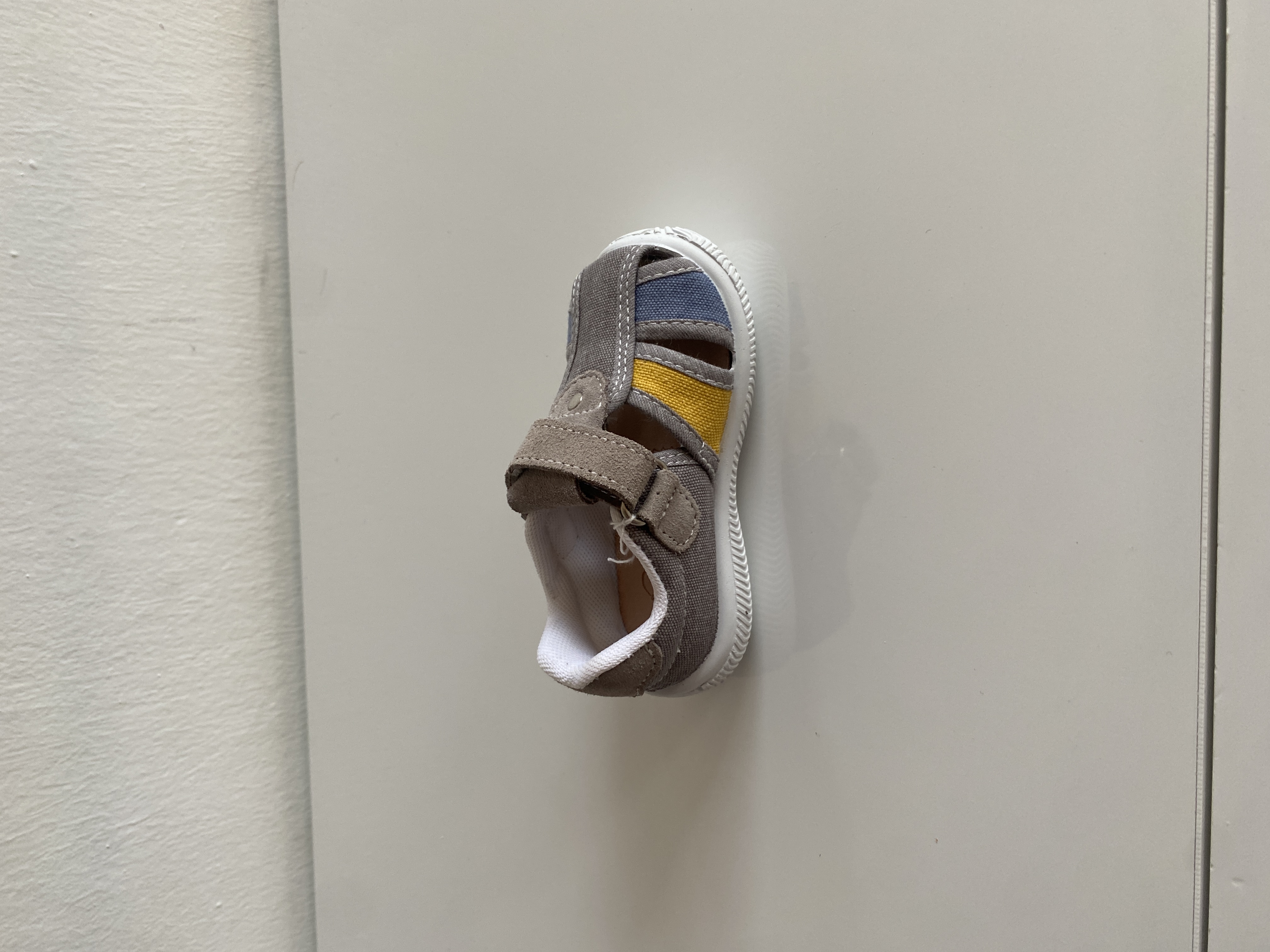 SANDALIA ZAPY PIEDRA-MOSTAZA