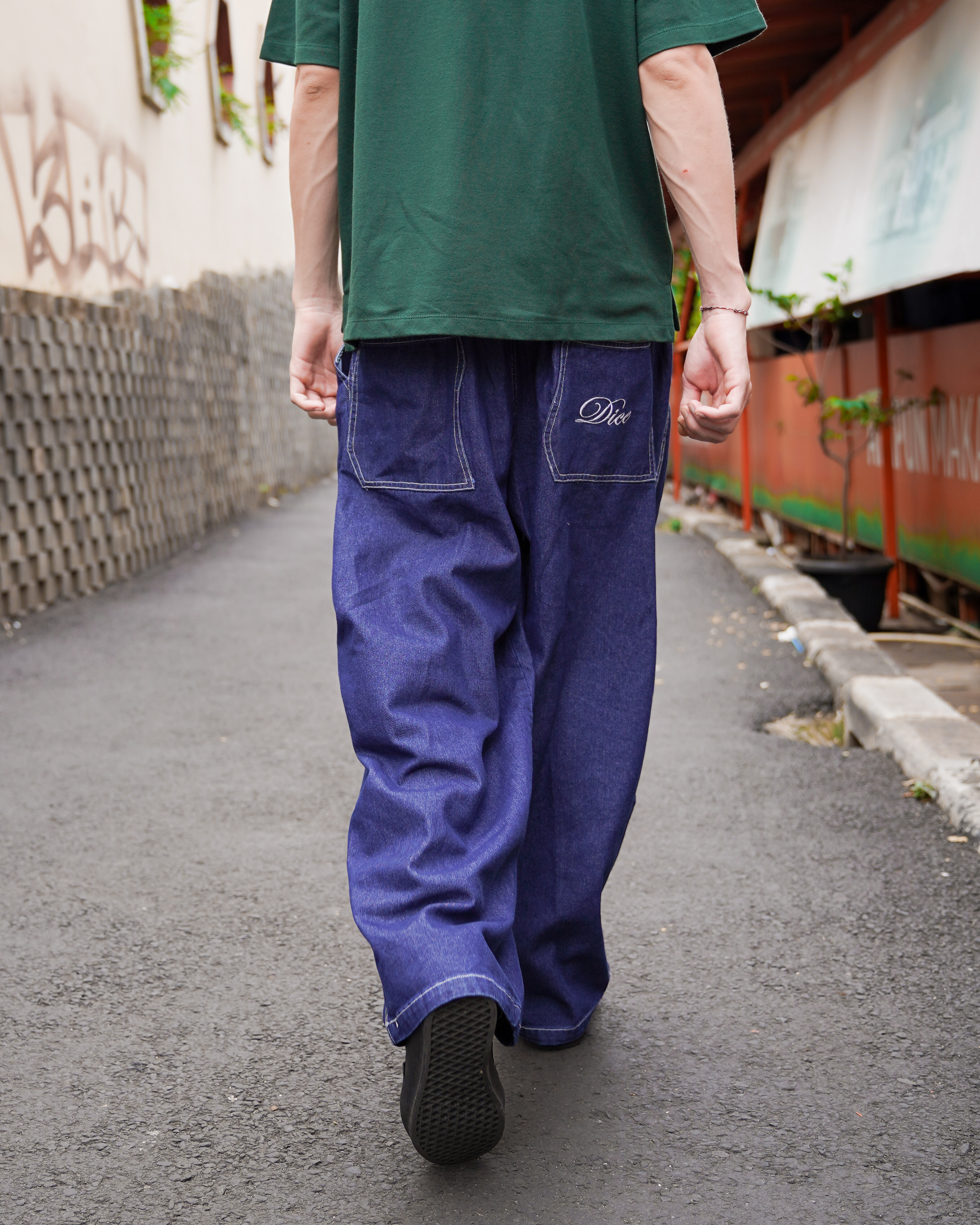 LETTER WASHED BLUE DENIM BAGGY PANTS