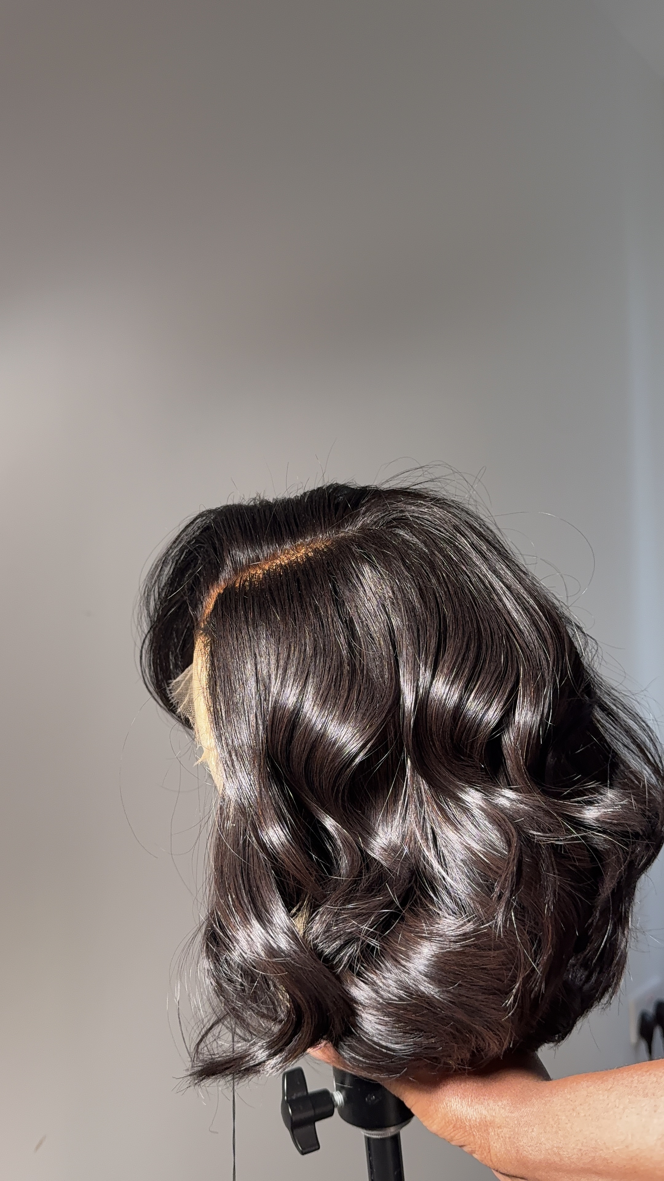 90's curly bob