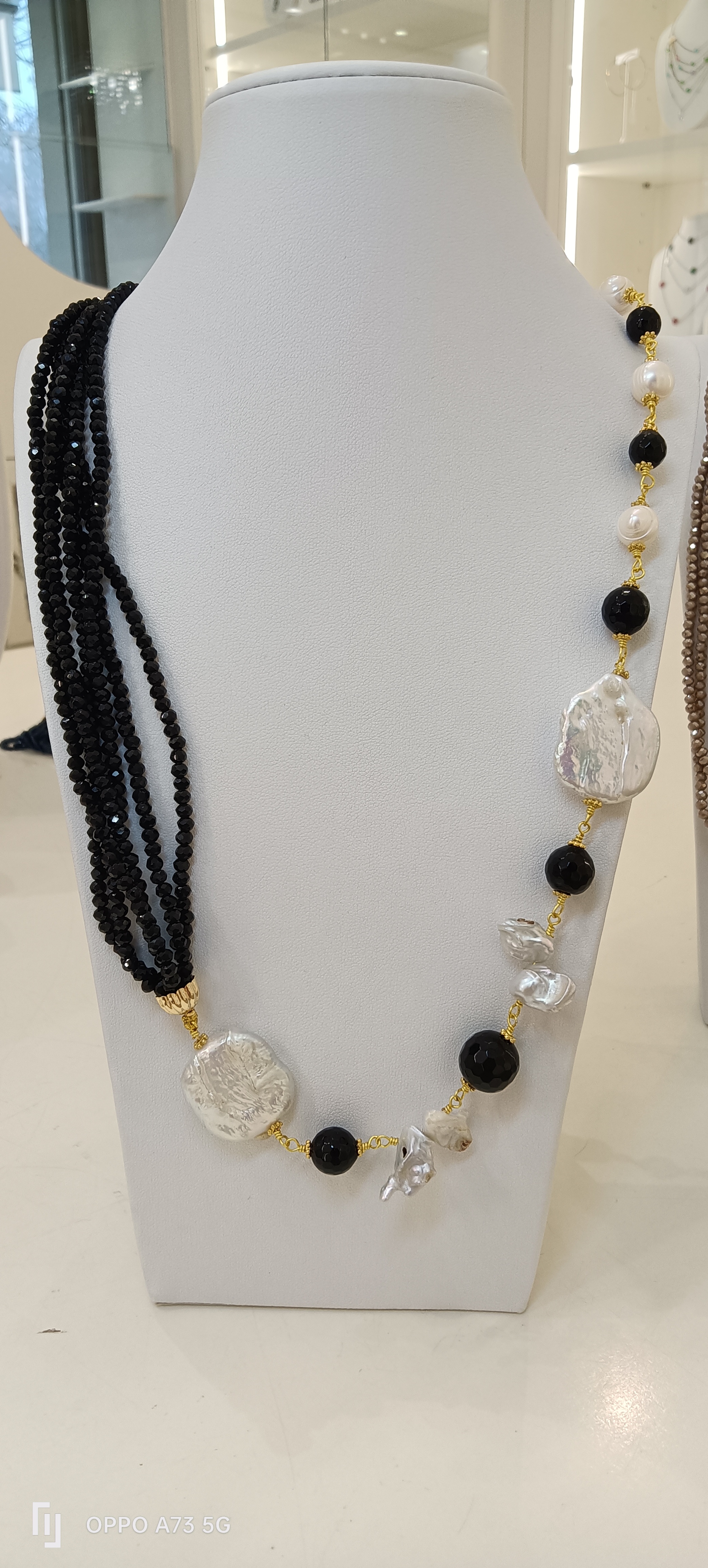 Collana perle di fiume naturali e pietre dure 