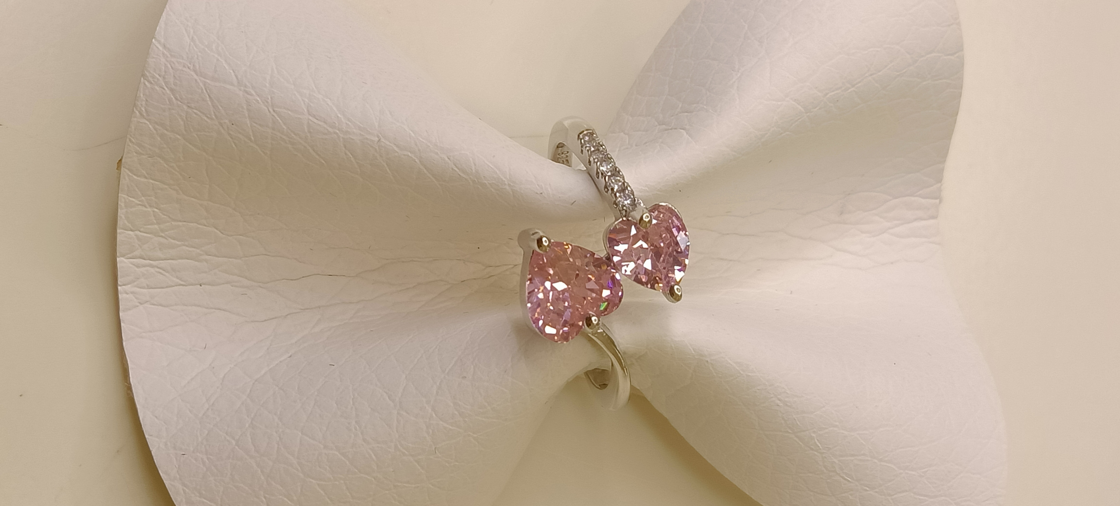 Anello cuori incrociati