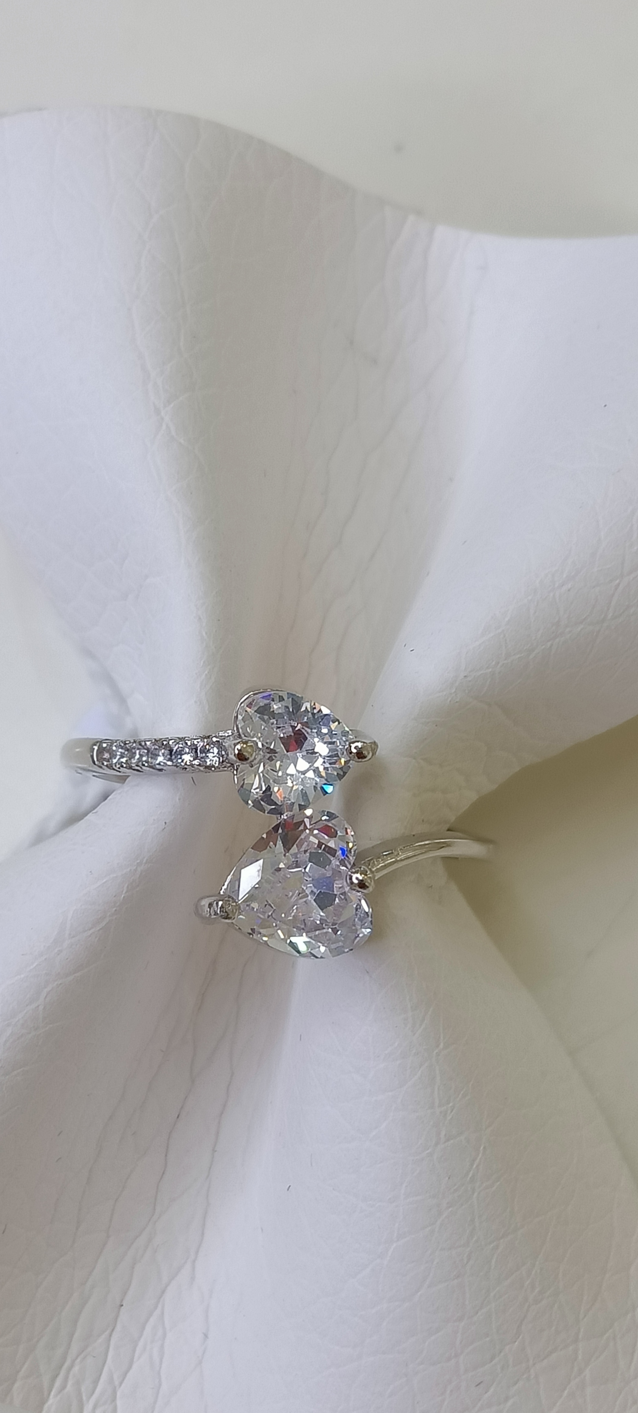Anello cuori incrociati
