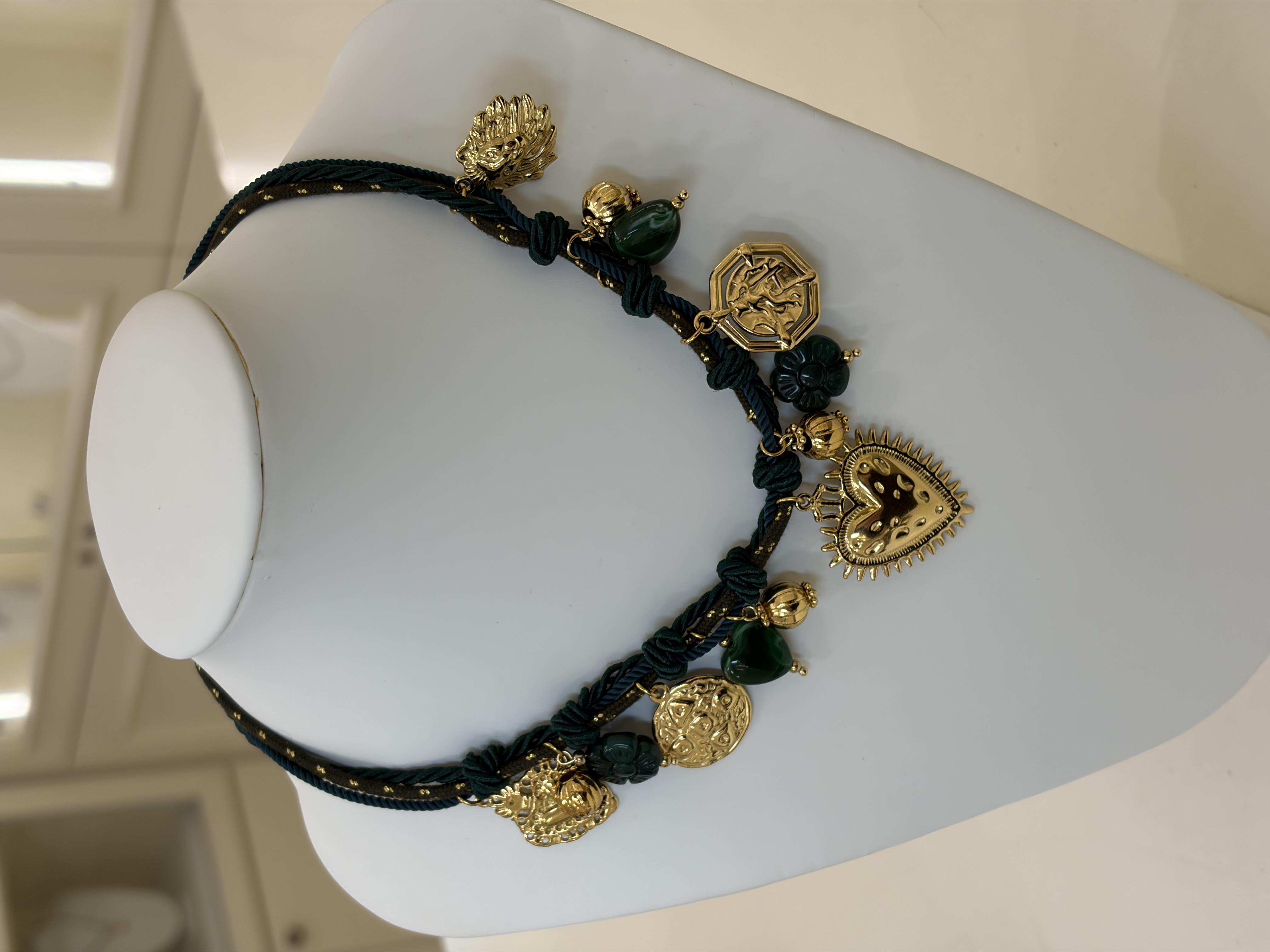 Collier Charms cuore sacro