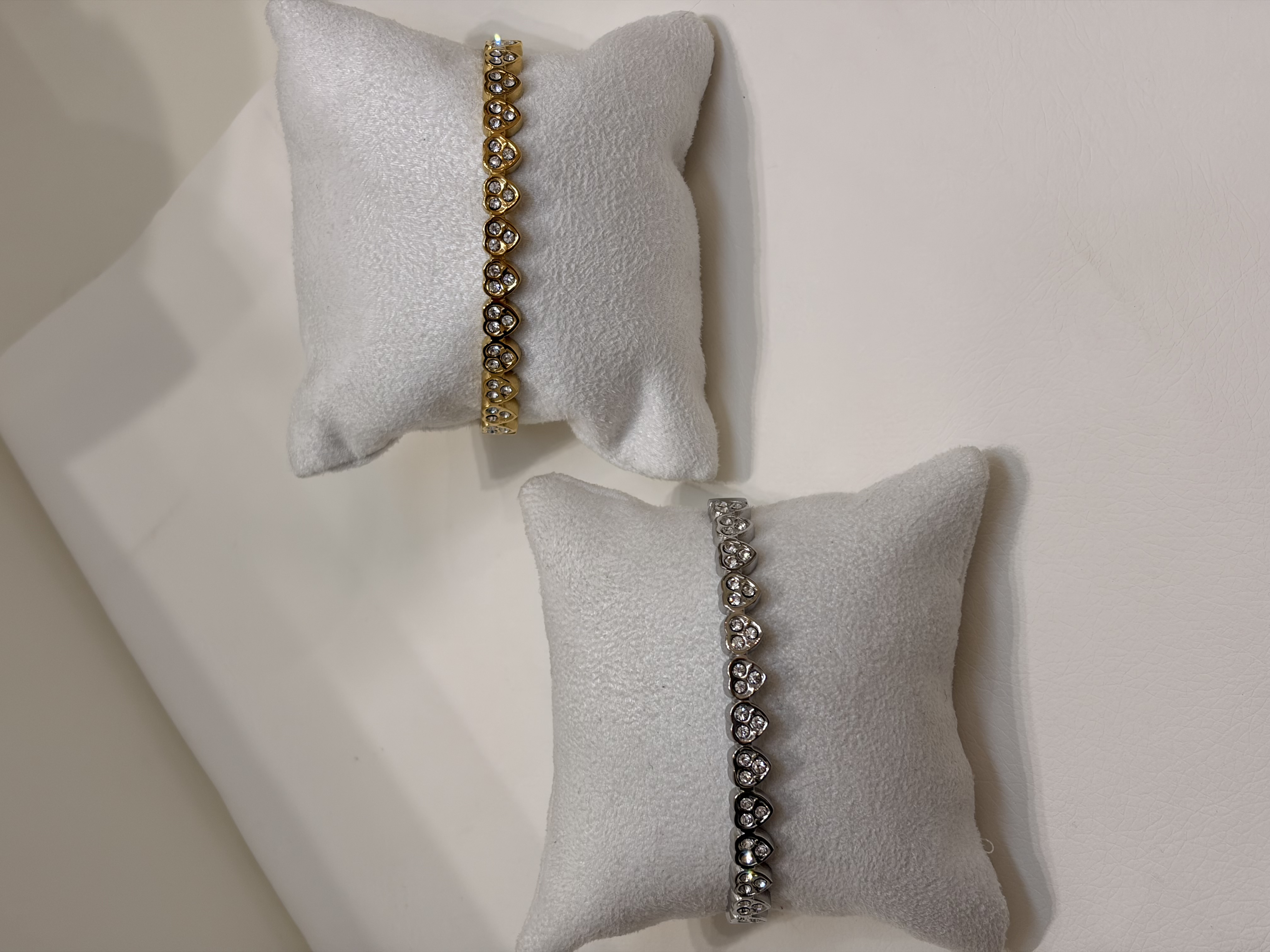 Bracciale rigido Hearts