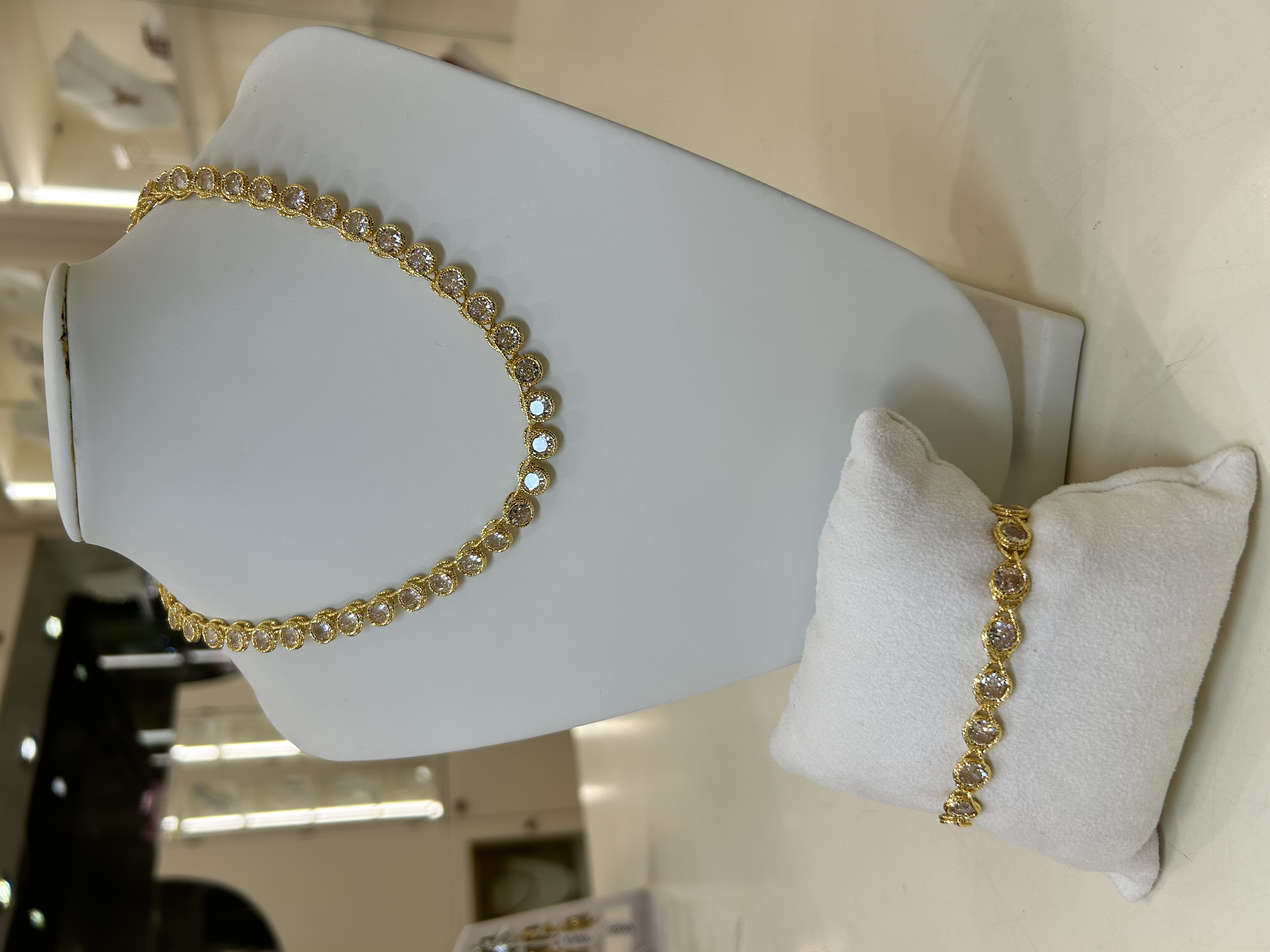 Collier zirconi Bocarol