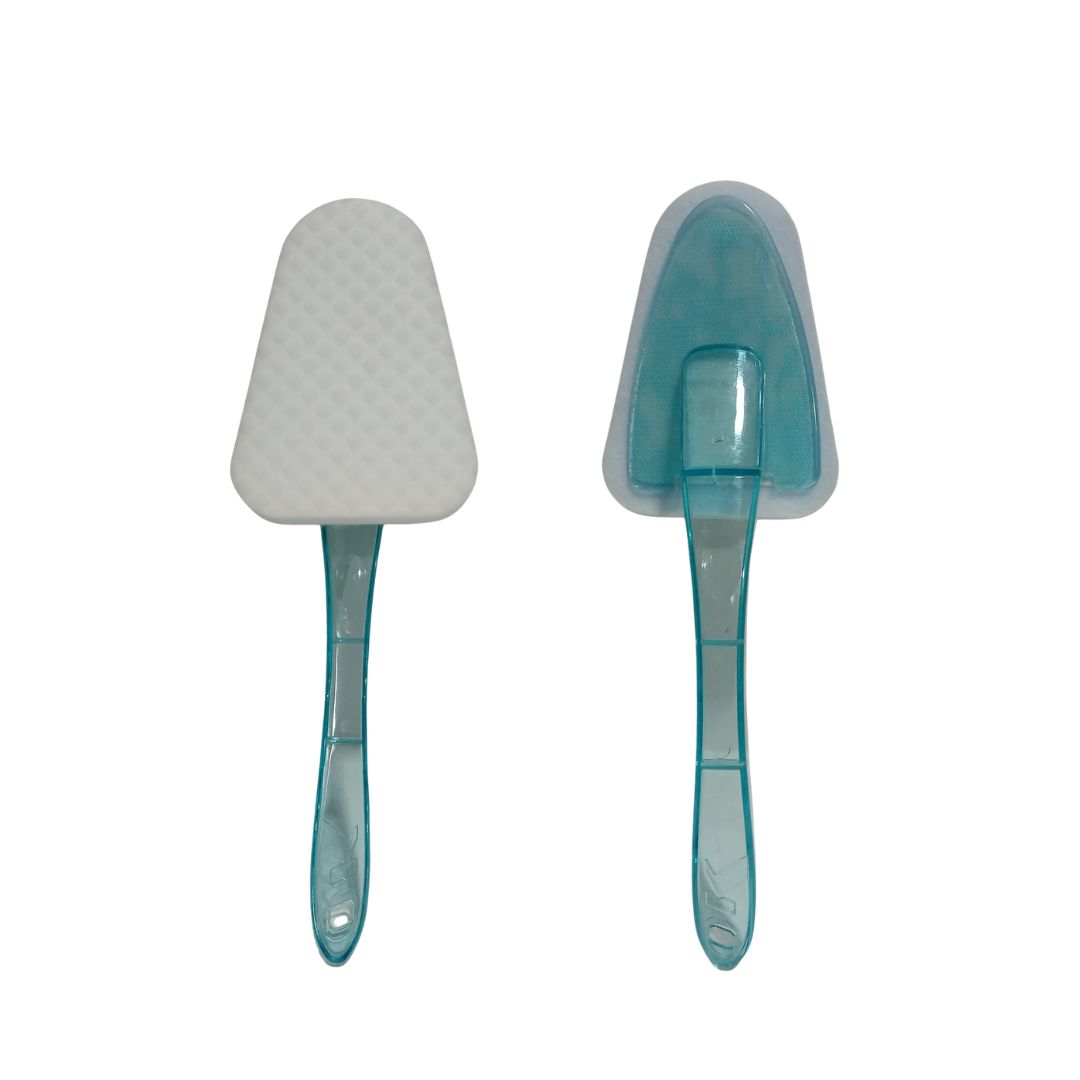 Esponja triangular con mango de acrílico