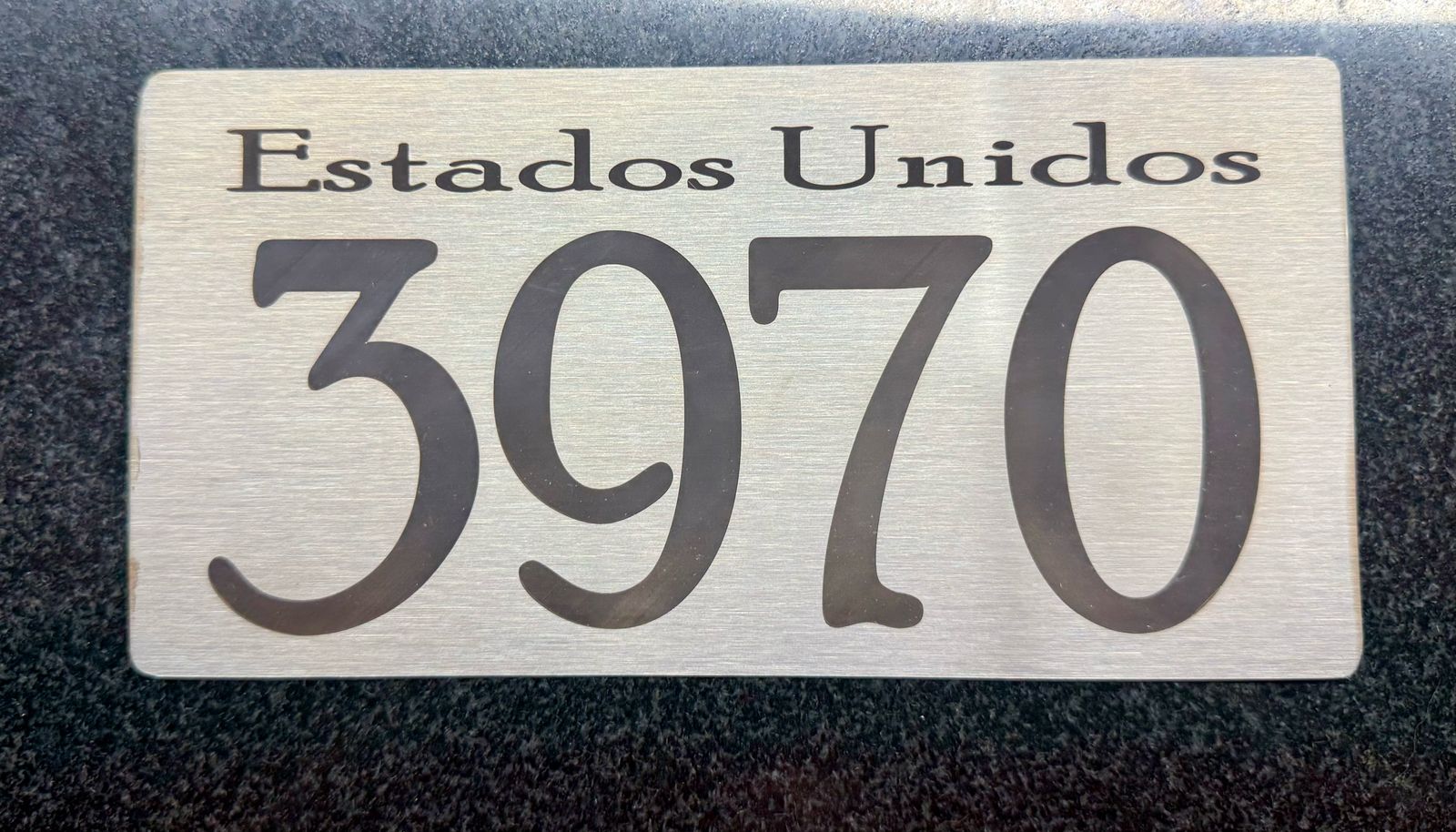 Placa de acero con numeración