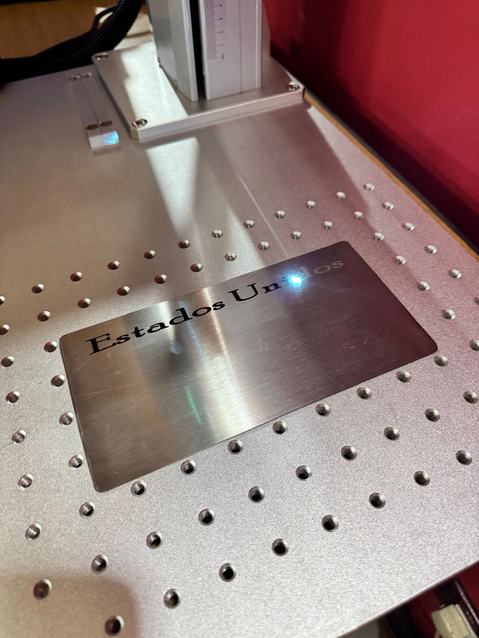 Placa de acero con numeración