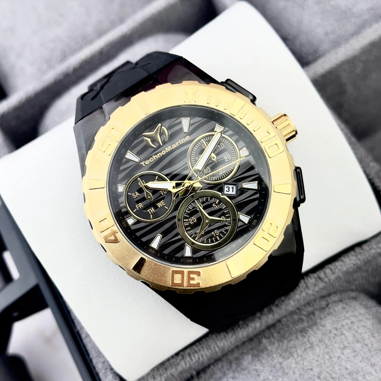 Reloj Technomarine variedad de tonos