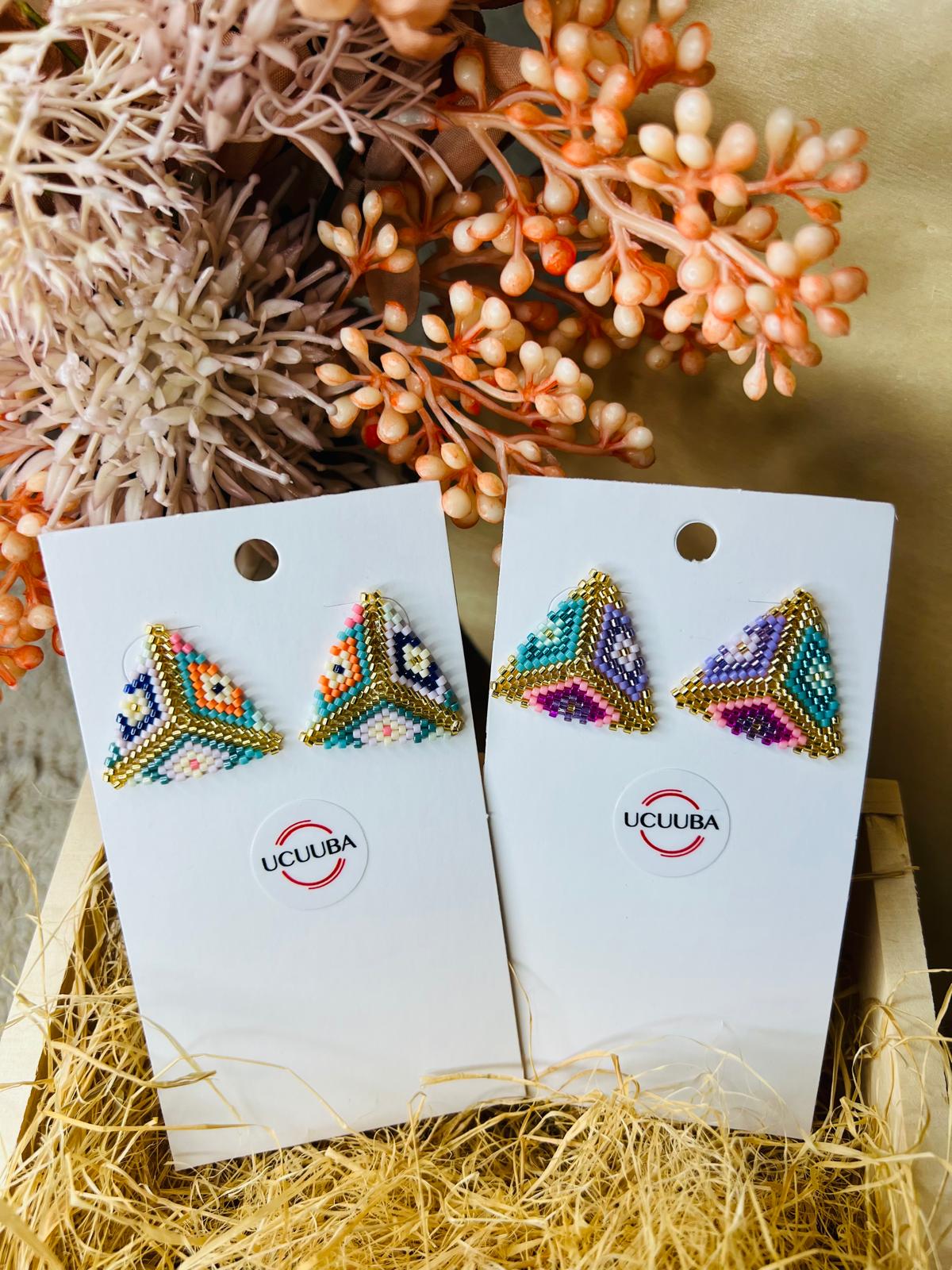 Aretes Miyuki Triangulares Hechos a Mano | Handmade Triangle Miyuki Earrings