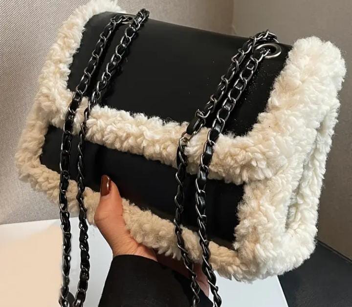 Bolso De Hombro Con Cierre De Cadena