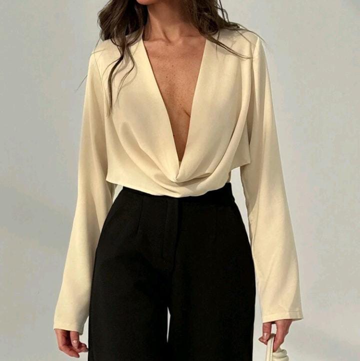 Blusa elegante de escote profundo