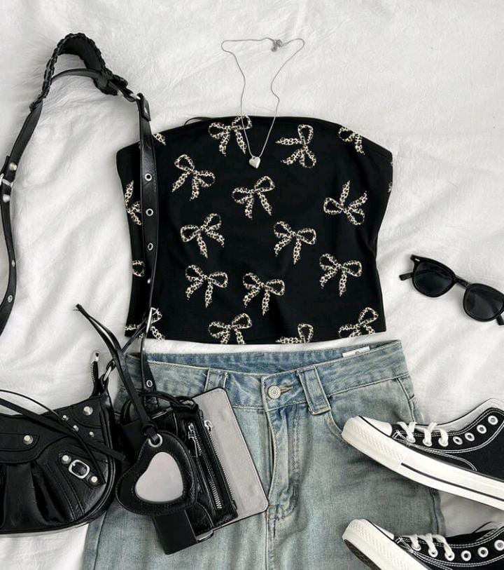 Top sin tirantes con lazos