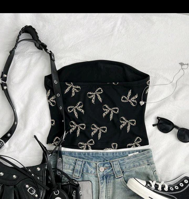 Top sin tirantes con lazos