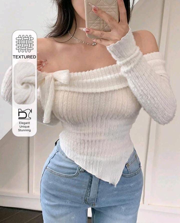 Abrigo Blanco de Hombros Descubiertos