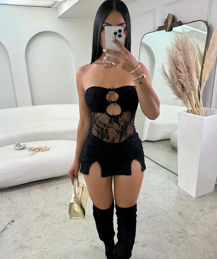 Vestido negro de encaje