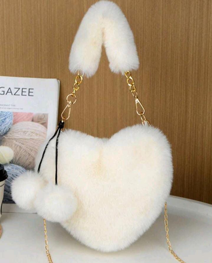 Bolso de Peluche en Forma de Corazón