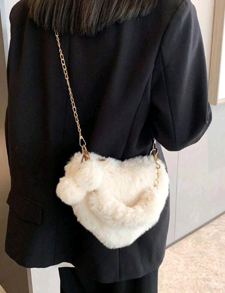 Bolso de Peluche en Forma de Corazón