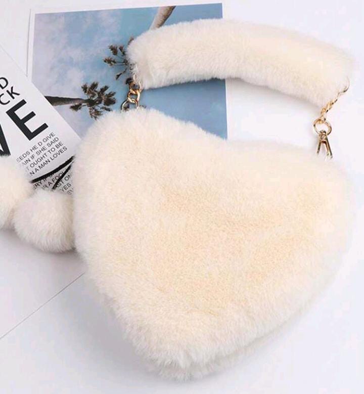 Bolso de Peluche en Forma de Corazón