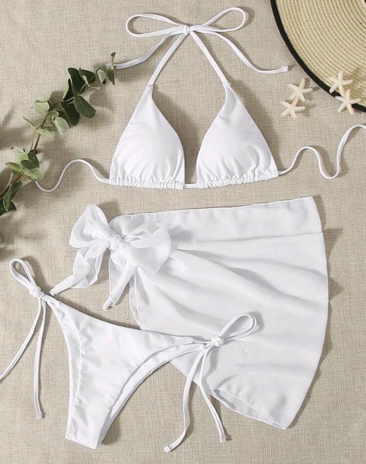 Bikini blanco de tres piezas