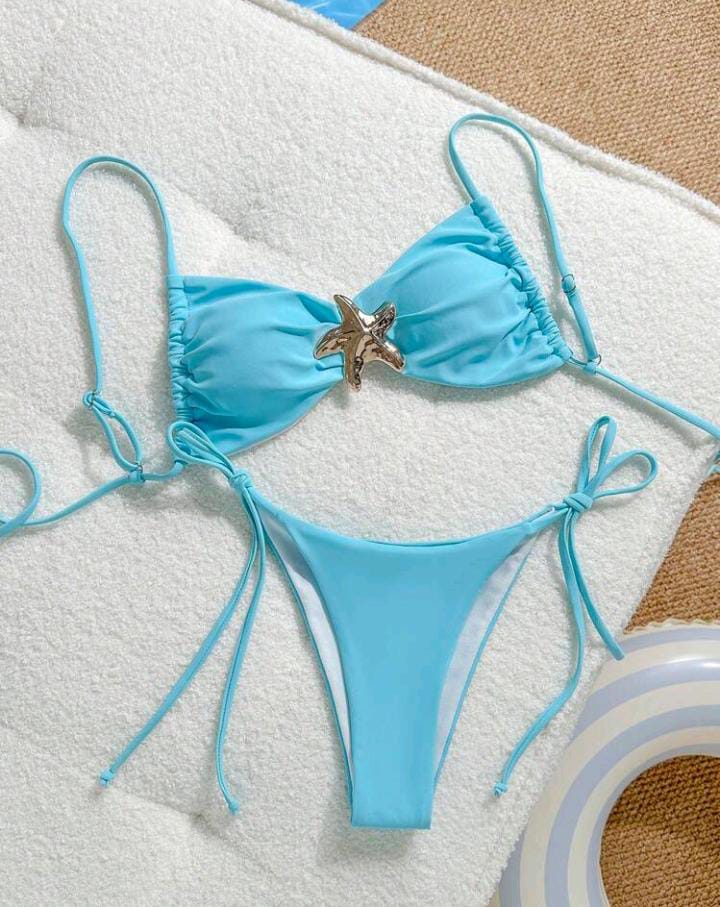 Bikini azul con estrella de mar