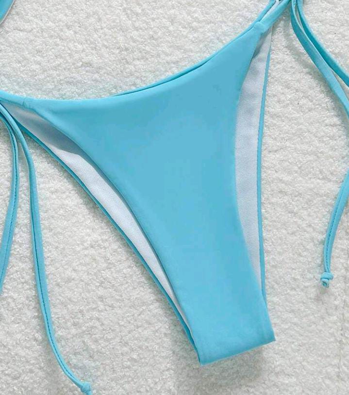 Bikini azul con estrella de mar