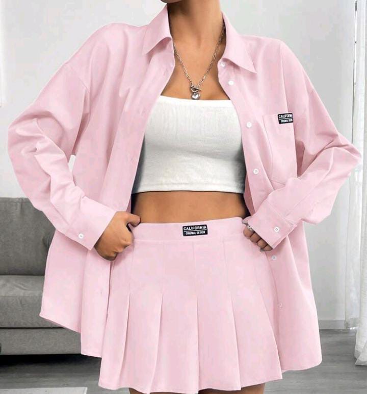 Camisa rosa y falda
