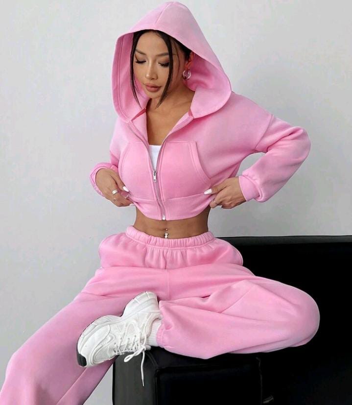 Conjunto deportivo de chándal rosa