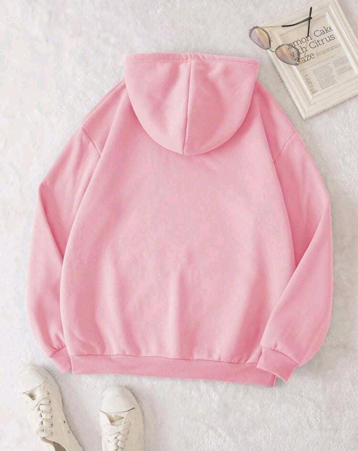 Sudadera rosa con diseño gráfico