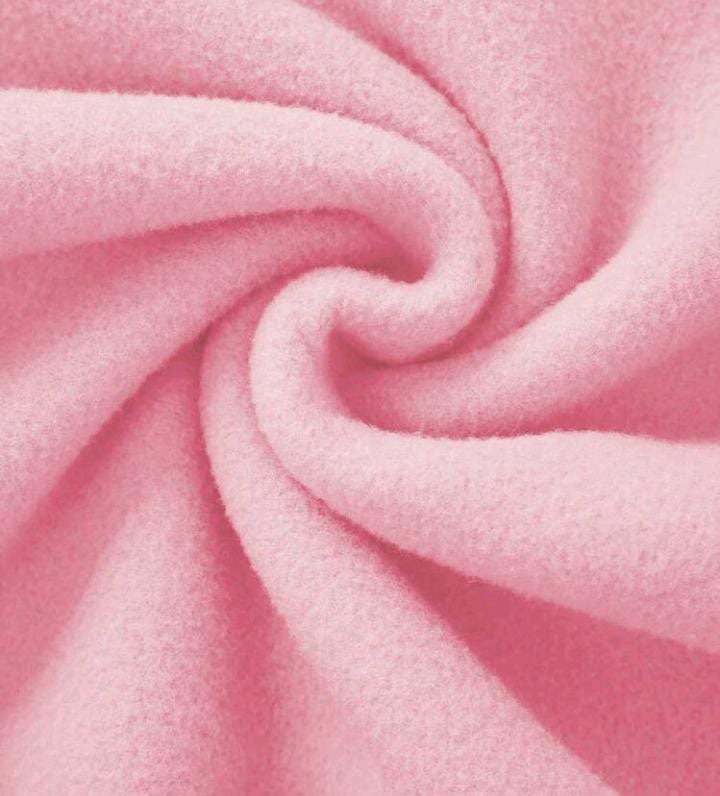 Sudadera rosa con diseño gráfico