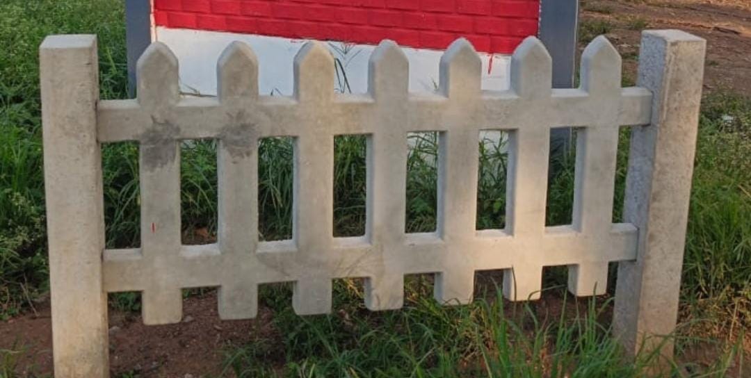 RCC PICKET FENCING INSTALLATION