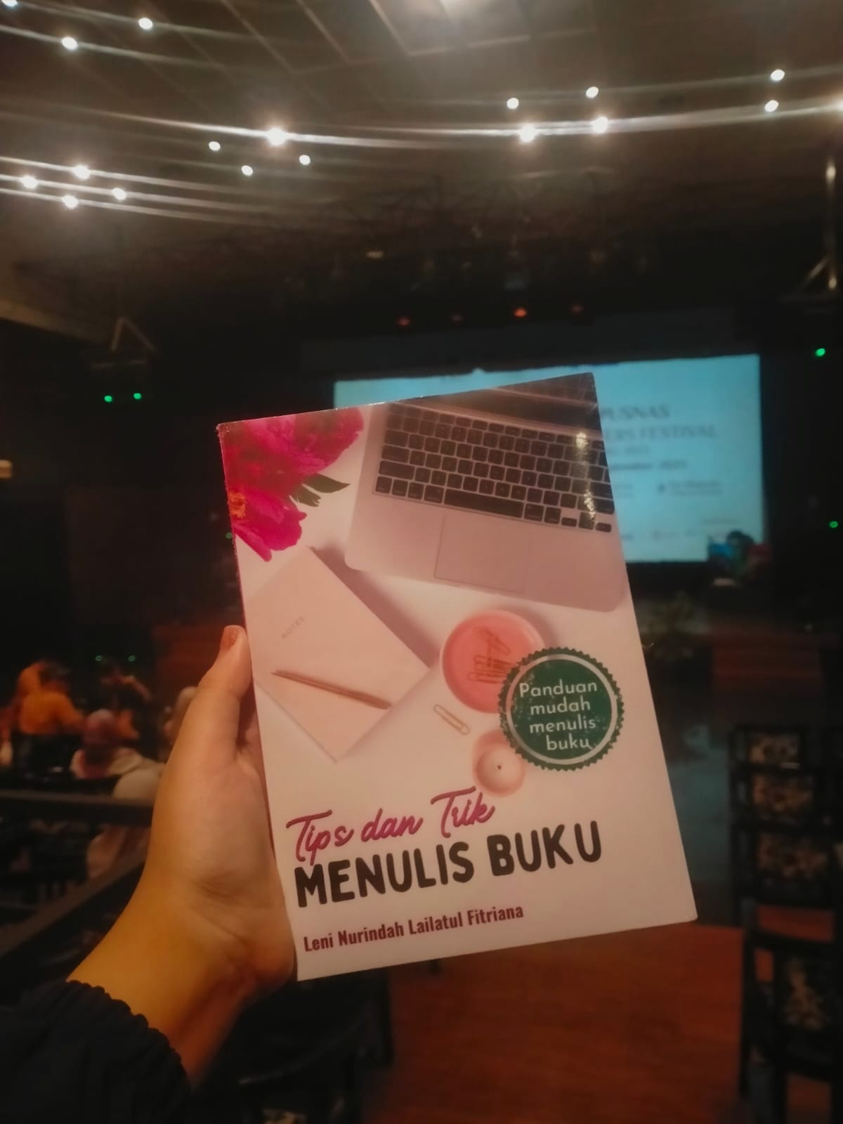 Tips dan Trik Menulis Buku