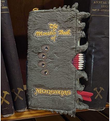 Loungefly Carteira Harry Potter Monster Book of Monsters, Marrom, Carteira com zíper