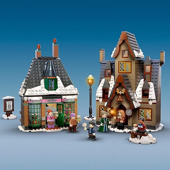 76388 LEGO® Harry Potter™ Visitando a Aldeia Hogsmeade™; Kit de Construção (851 peças)
