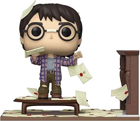 Harry Potter - Harry Potter with Hogwarts Letters 20th Anniversary Deluxe Pop! Vinyl Figure (Funko EXCLUSIVE)