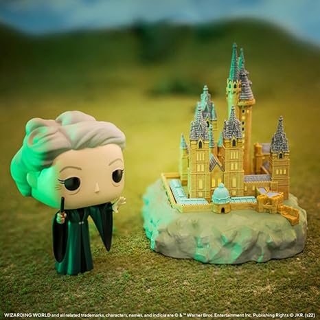 POP! TOWN: HARRY POTTER - MINERVA MCGONAGALL COM HOGWARTS #33 - FUNKO