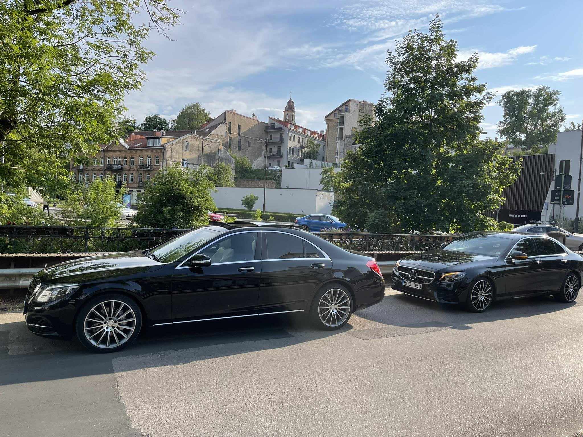 Mercedes E klasės nuoma su vairuotoju 